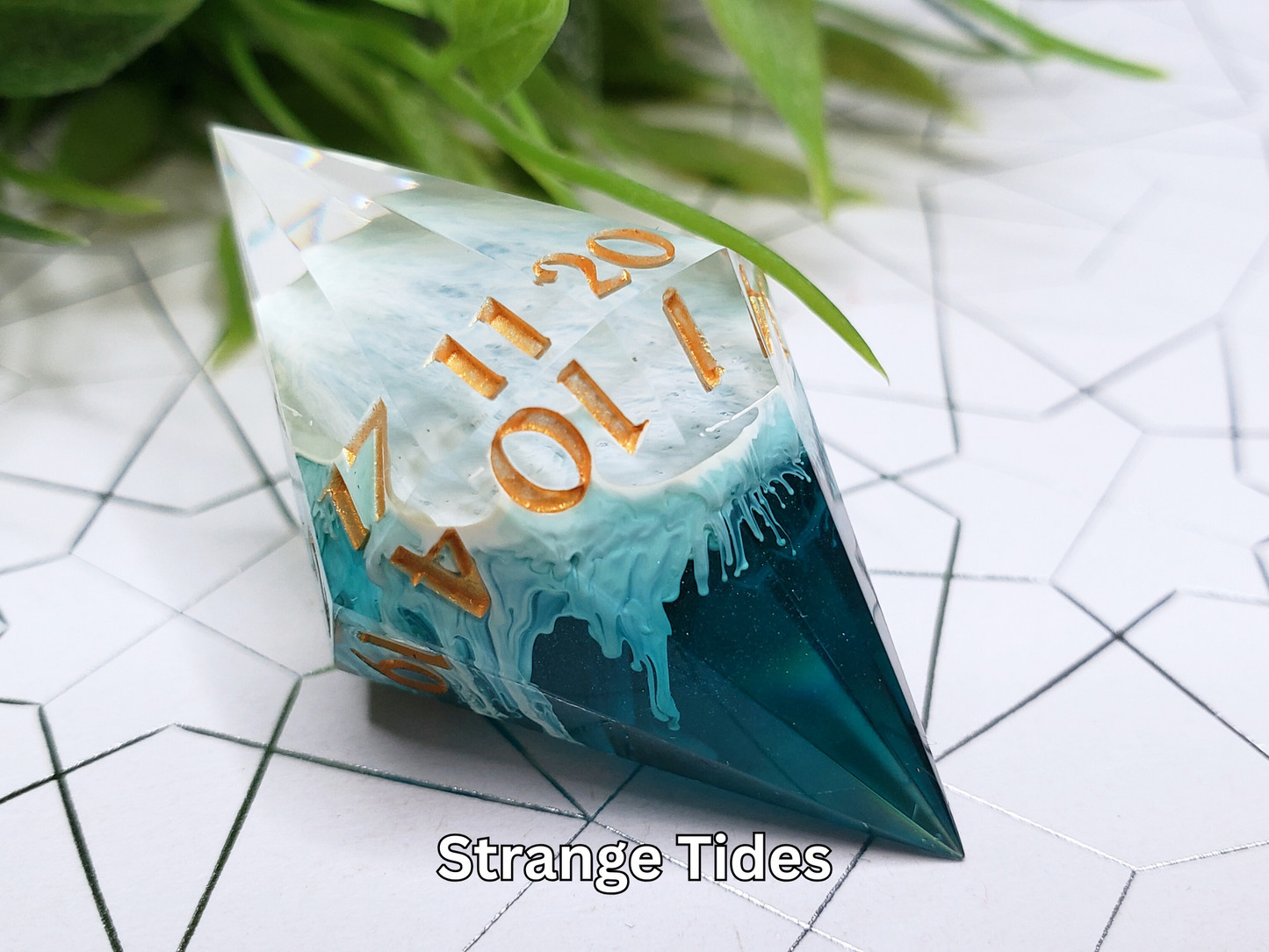 Gem-Shaped 'Stabby' D20